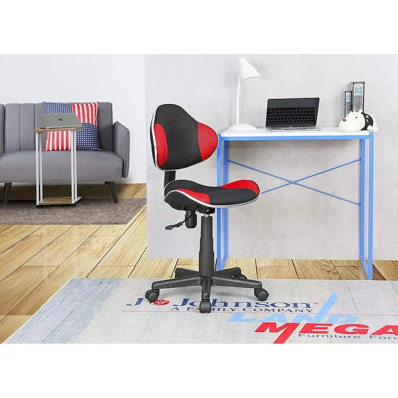 Sedia da ufficio ergonomica in rete con seduta imbottita e base girevole