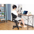 Sedia da ufficio ergonomica in rete con seduta imbottita e base girevole